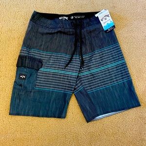 NWT Billabong board shorts size 30